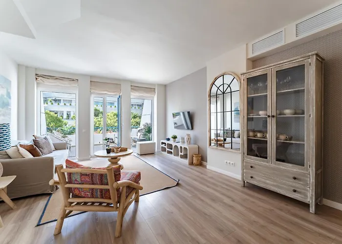 Malagasuite Duplex With Parking * ماربيا