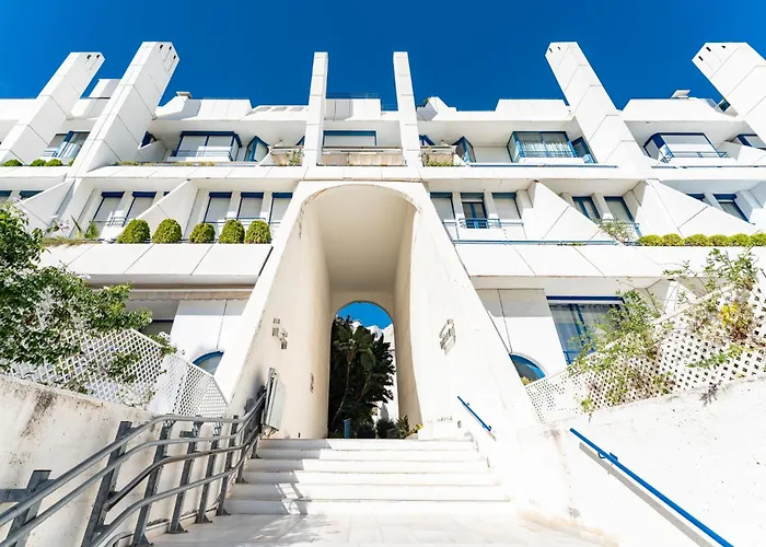 Malagasuite Duplex With Parking * ماربيا