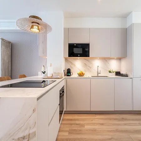 Апартаменти Malagasuite Duplex With Parking Марбелья