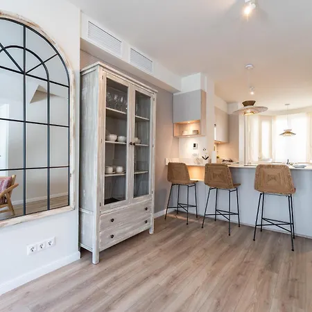 Апартаменти Malagasuite Duplex With Parking *