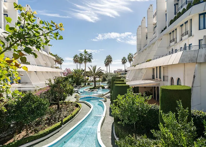 Malagasuite Duplex With Parking *